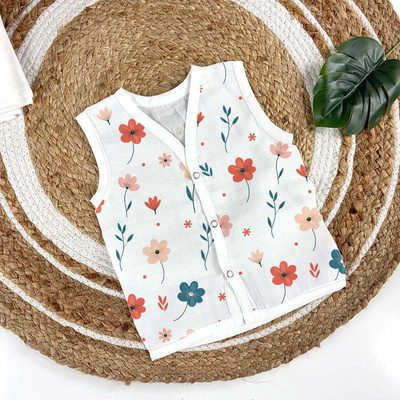 Pack of Nous Cart 100% Muslin Cotton Baby Jablas" and "Close-up of soft muslin fabric jabla